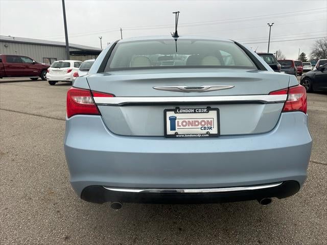 2012 Chrysler 200 Limited