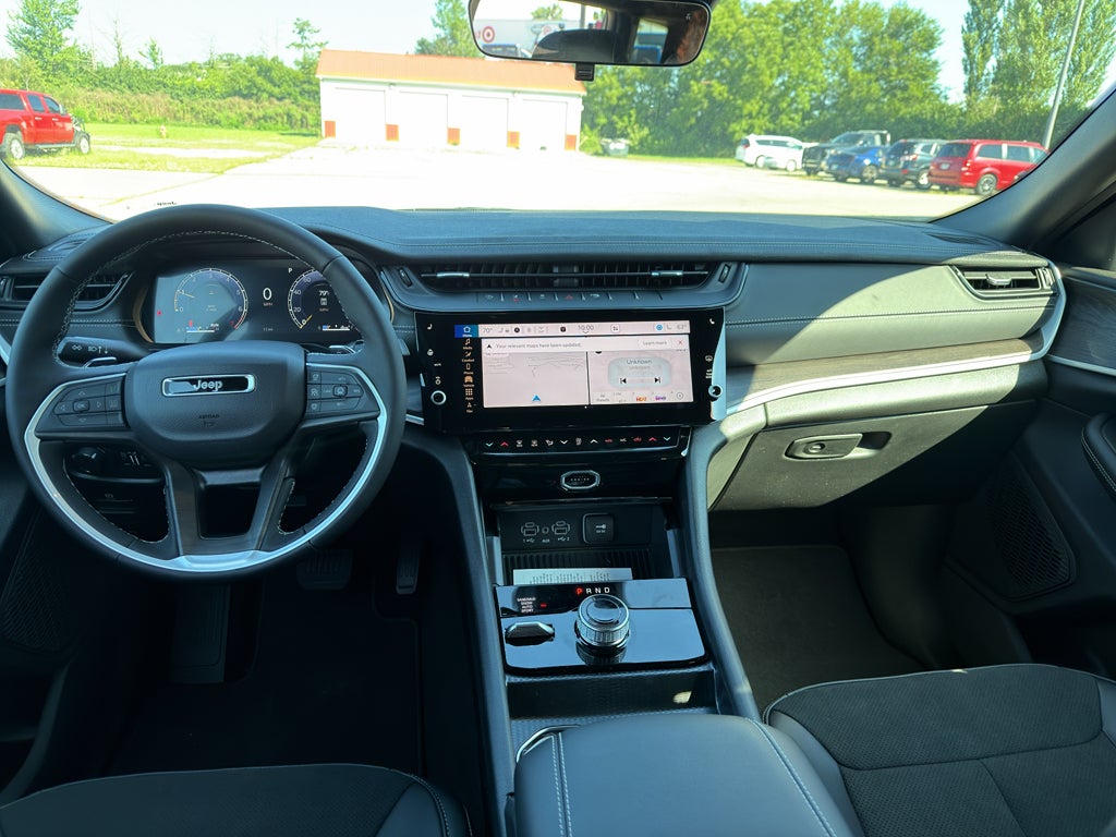 2026 Jeep Grand Cherokee GRAND CHEROKEE L LAREDO ALTITUDE 4X4