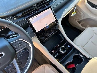 2024 Jeep Grand Cherokee GRAND CHEROKEE L LIMITED 4X4