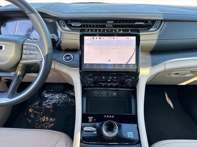 2024 Jeep Grand Cherokee GRAND CHEROKEE L LIMITED 4X4