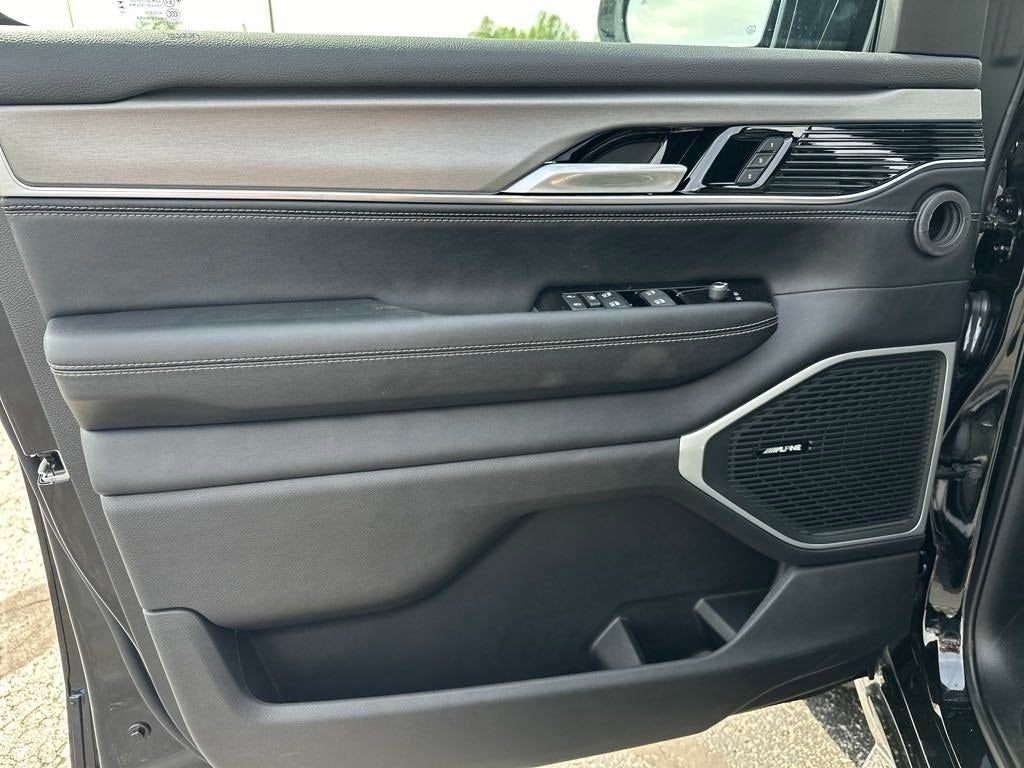 2024 Jeep Wagoneer Series II Carbide 4x4