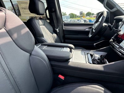 2024 Jeep Wagoneer Series II Carbide 4x4