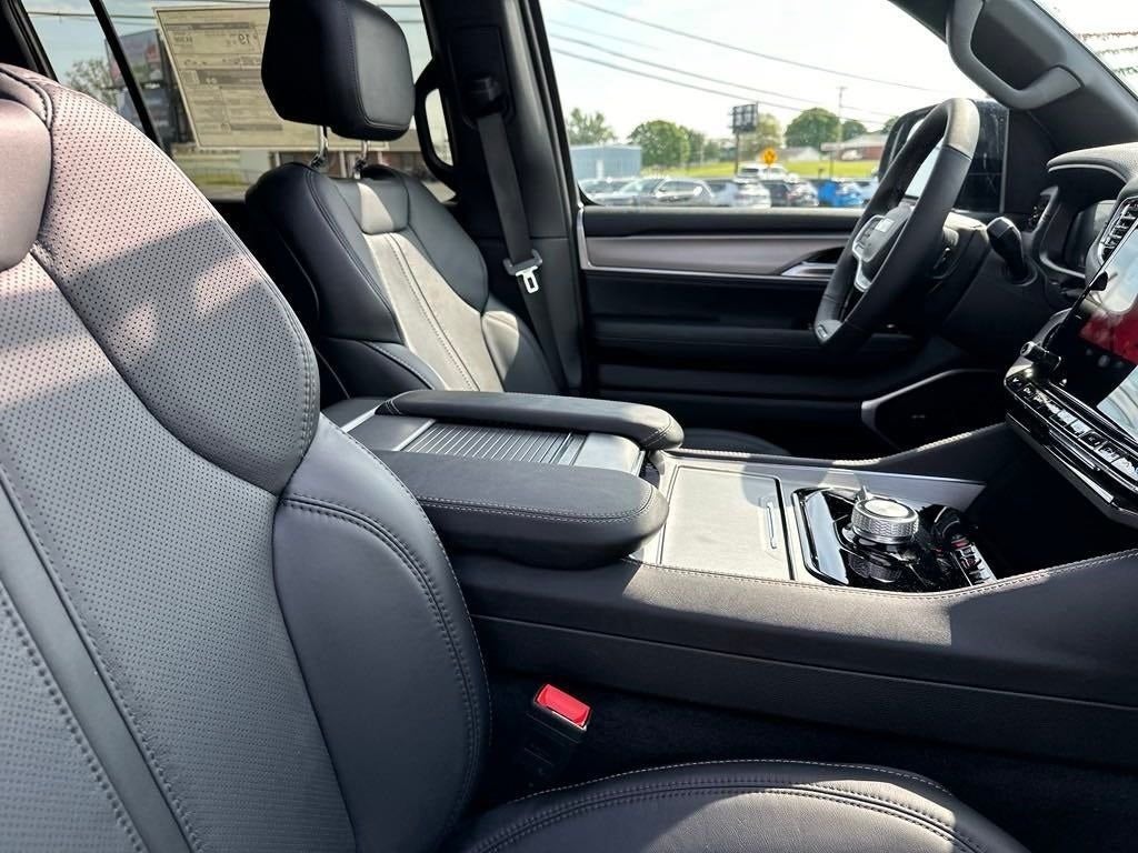 2024 Jeep Wagoneer Series II Carbide 4x4