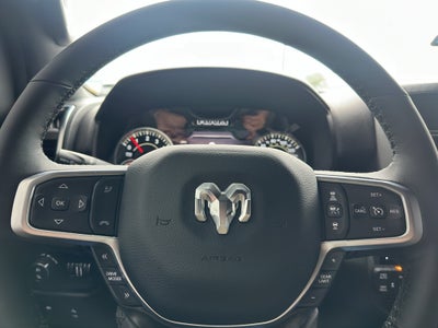 2025 RAM 1500 Big Horn Crew Cab 4x4 6'4' Box