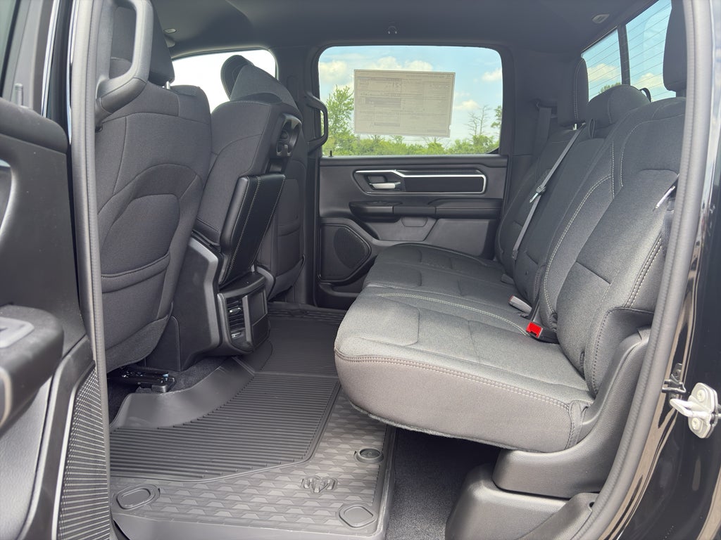 2025 RAM Ram 1500 RAM 1500 BIG HORN CREW CAB 4X4 5'7' BOX