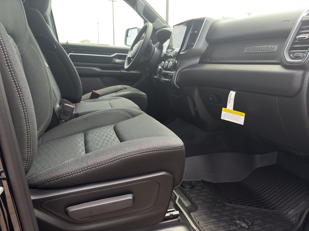 2025 RAM Ram 1500 RAM 1500 BIG HORN CREW CAB 4X4 5'7' BOX