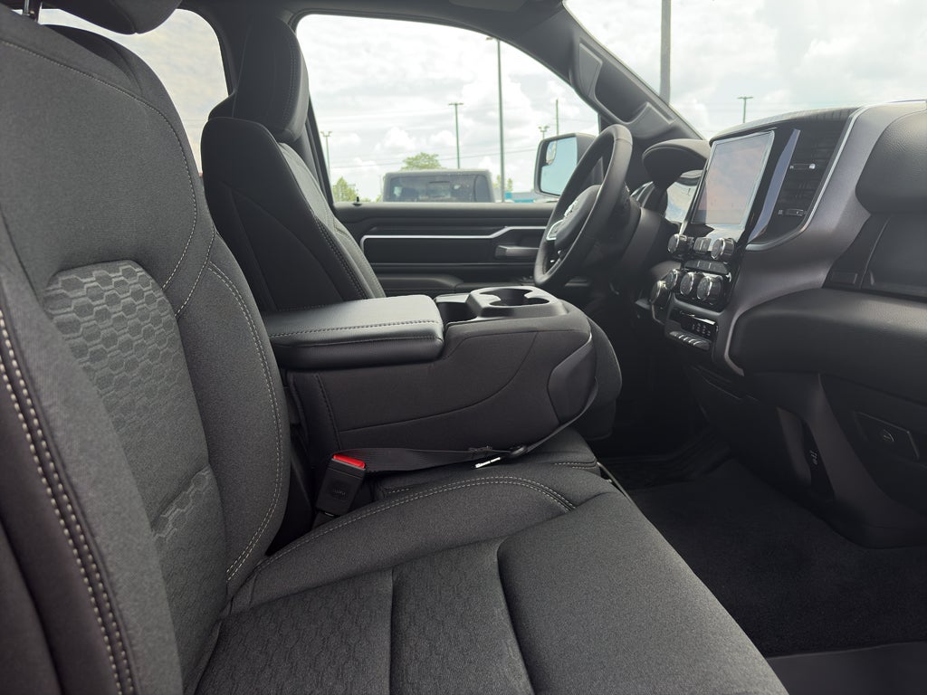 2025 RAM Ram 1500 RAM 1500 BIG HORN CREW CAB 4X4 5'7' BOX