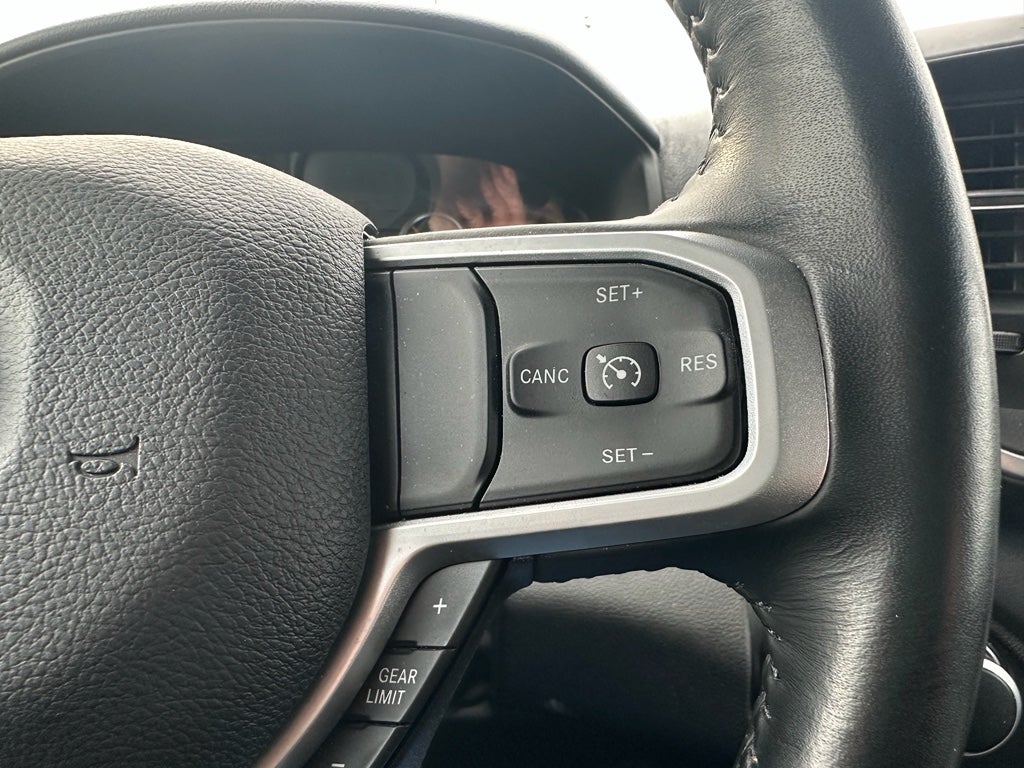 2022 RAM 1500 Big Horn Crew Cab 4x4 5'7' Box