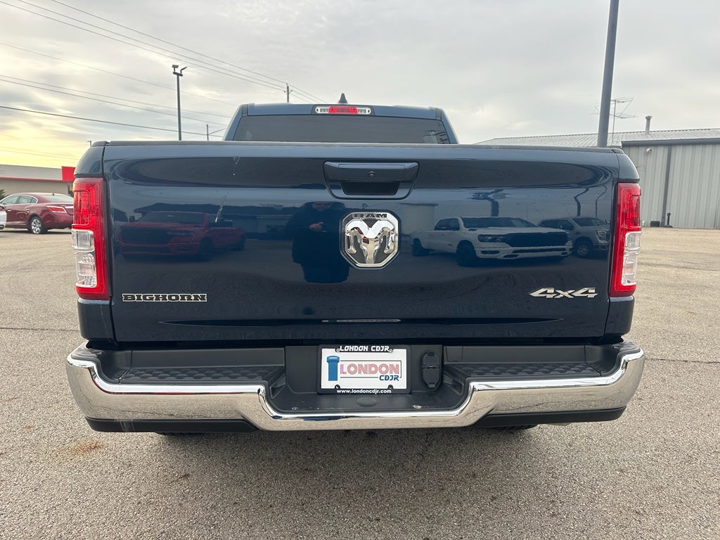 2022 RAM 1500 Big Horn Crew Cab 4x4 5'7' Box