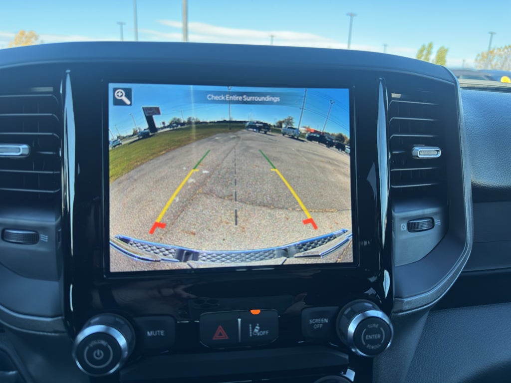 2026 RAM Ram 1500 RAM 1500 TRADESMAN CREW CAB 4X4 5'7' BOX