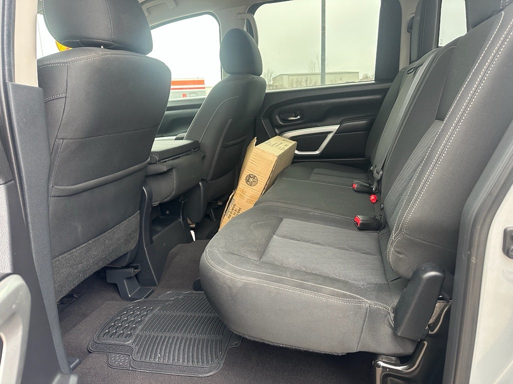 2017 Nissan TITAN XD SV Diesel