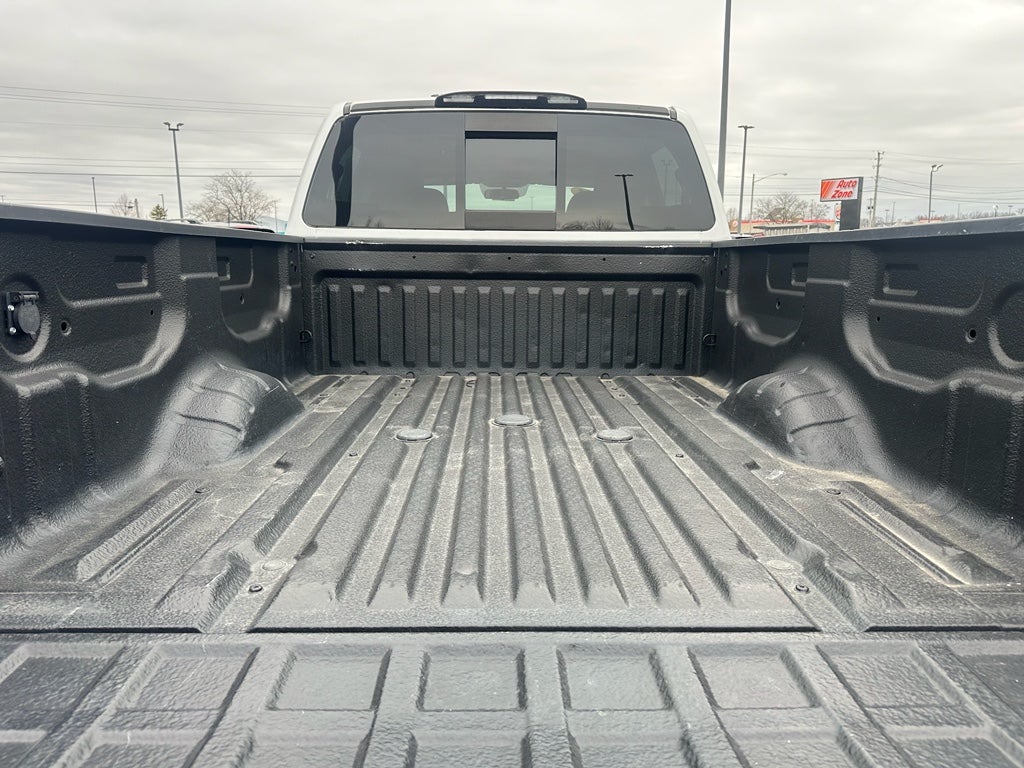 2017 Nissan TITAN XD SV Diesel