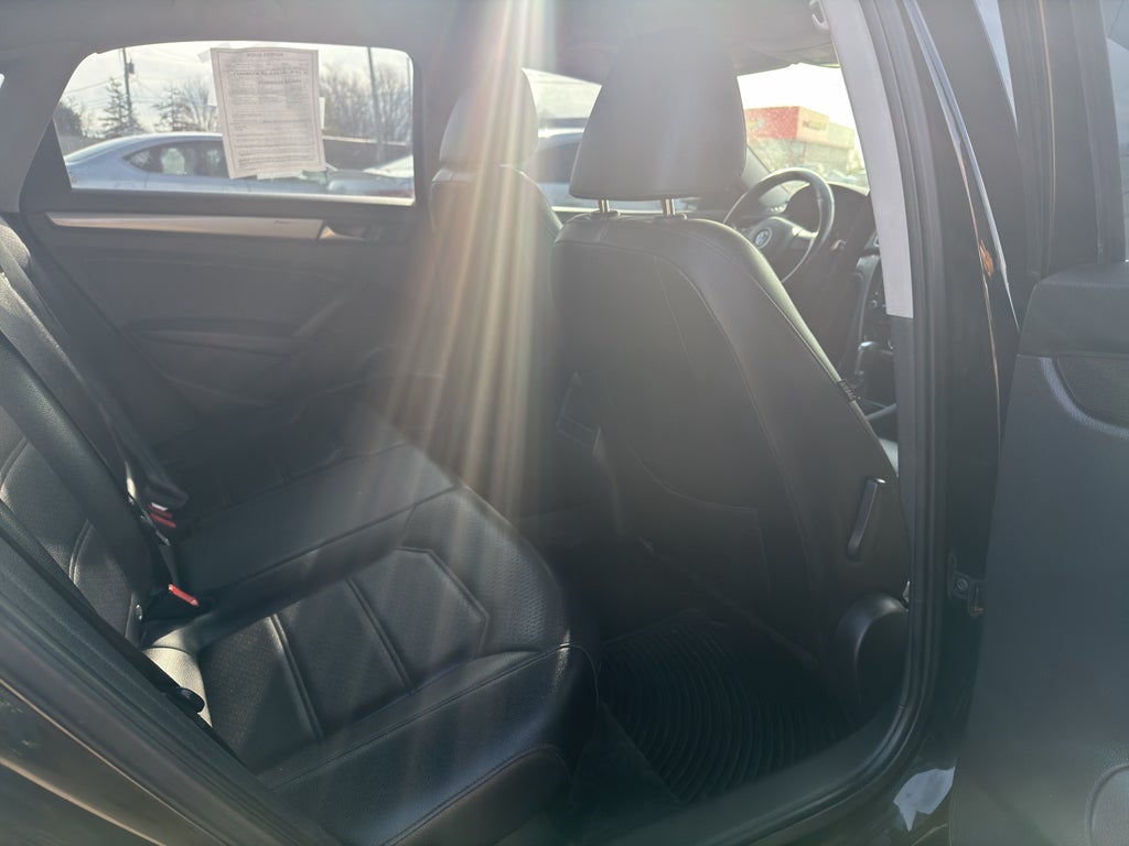 2015 Volkswagen Passat 1.8T Limited Edition