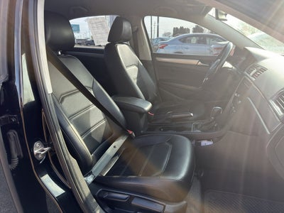 2015 Volkswagen Passat 1.8T Limited Edition