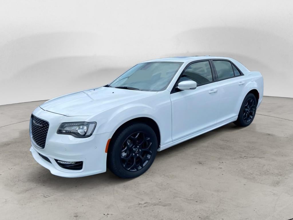 2023 Chrysler 300 Touring L