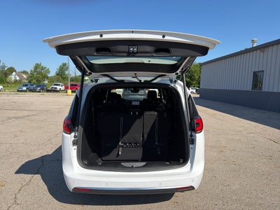 2027 Chrysler Pacifica PACIFICA SELECT