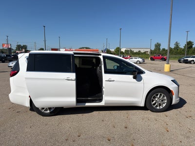 2027 Chrysler Pacifica PACIFICA SELECT