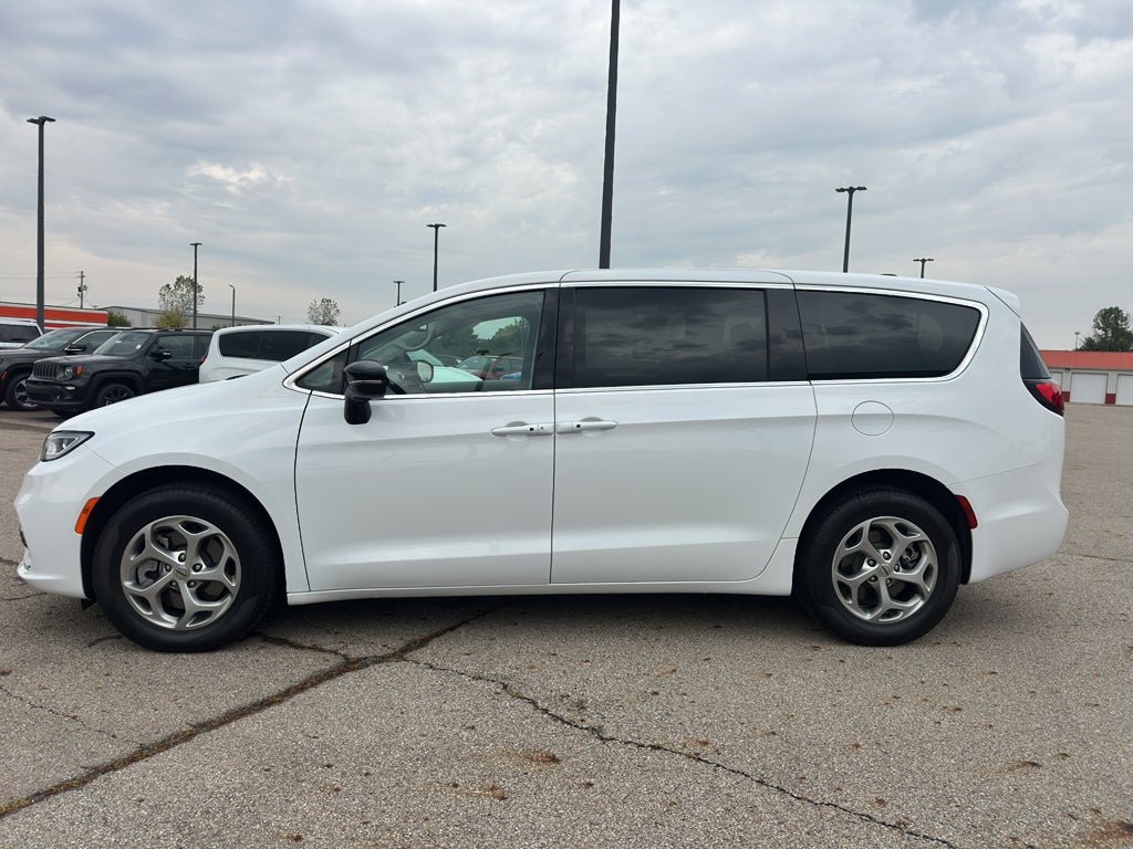 2024 Chrysler Pacifica Limited AWD