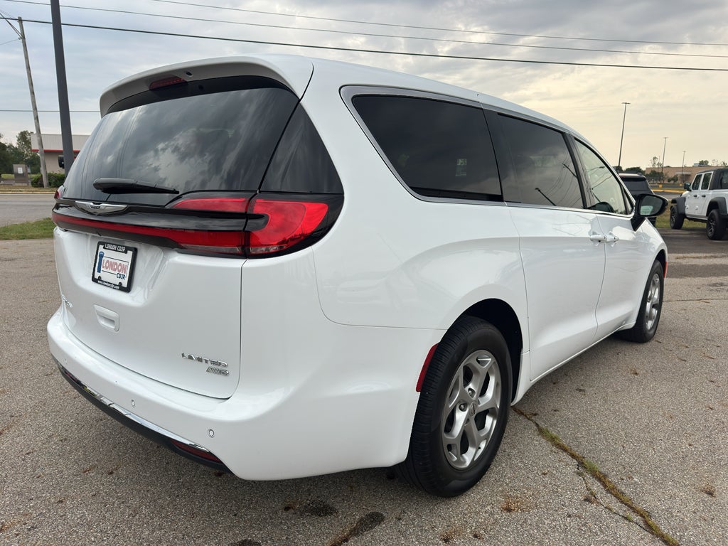 2024 Chrysler Pacifica Limited AWD