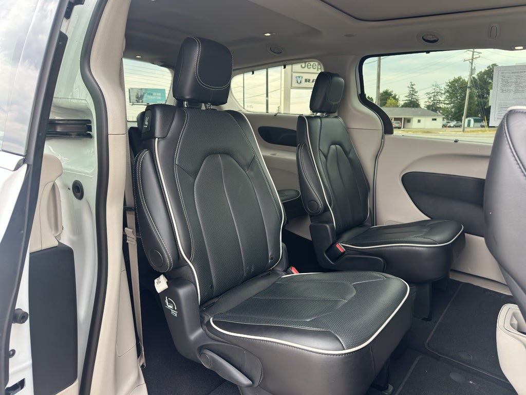 2024 Chrysler Pacifica Limited AWD