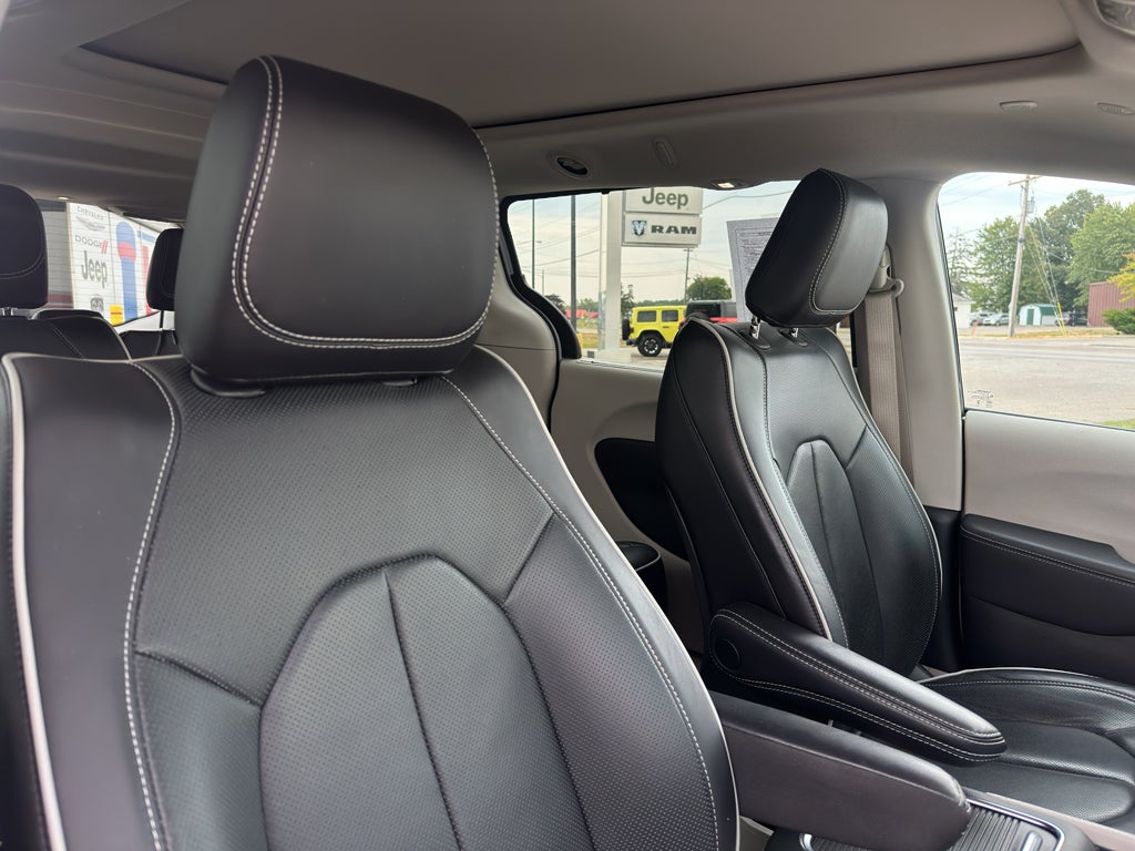 2024 Chrysler Pacifica Limited AWD