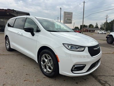 2024 Chrysler Pacifica Limited AWD