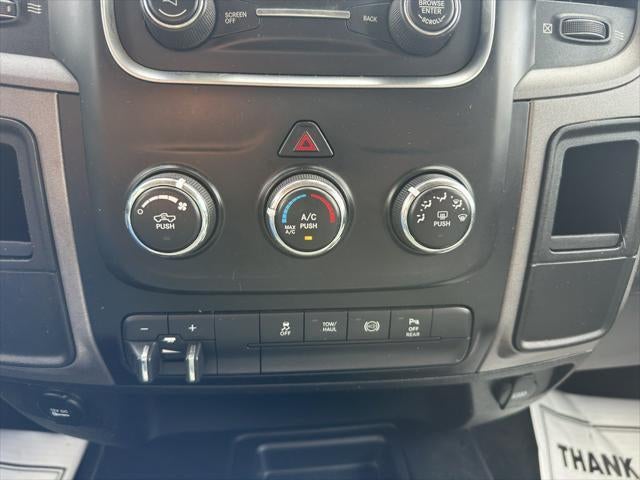 2017 RAM 3500 Tradesman Crew Cab 4x4 6'4' Box