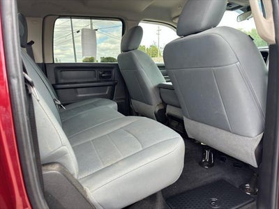 2017 RAM 3500 Tradesman Crew Cab 4x4 6'4' Box