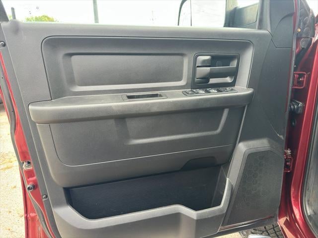 2017 RAM 3500 Tradesman Crew Cab 4x4 6'4' Box